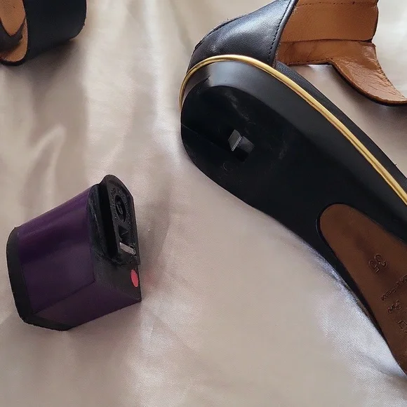 Tanya health size 5 leather heels with detachable heel - Picture 6 of 6